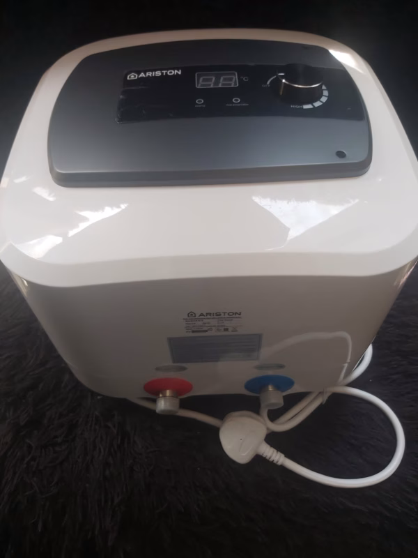 Ariston A18-Series 15L Water Heater - Image 2