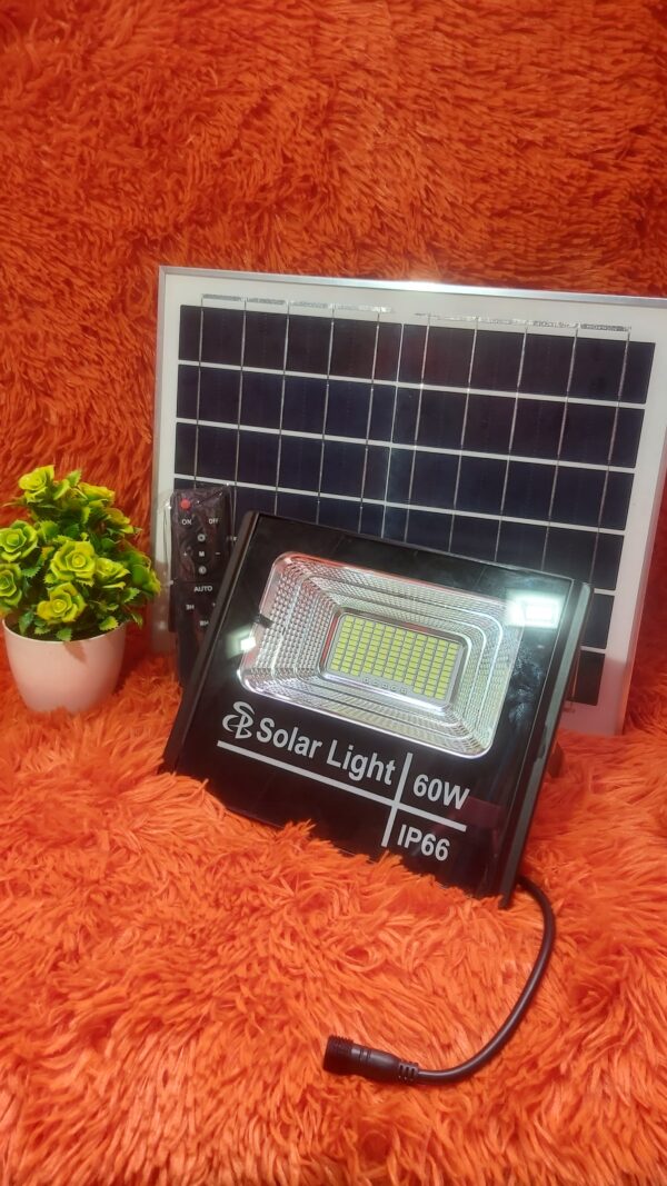 SCL 60W Solar Floodlight with Solar Panel - Image 4