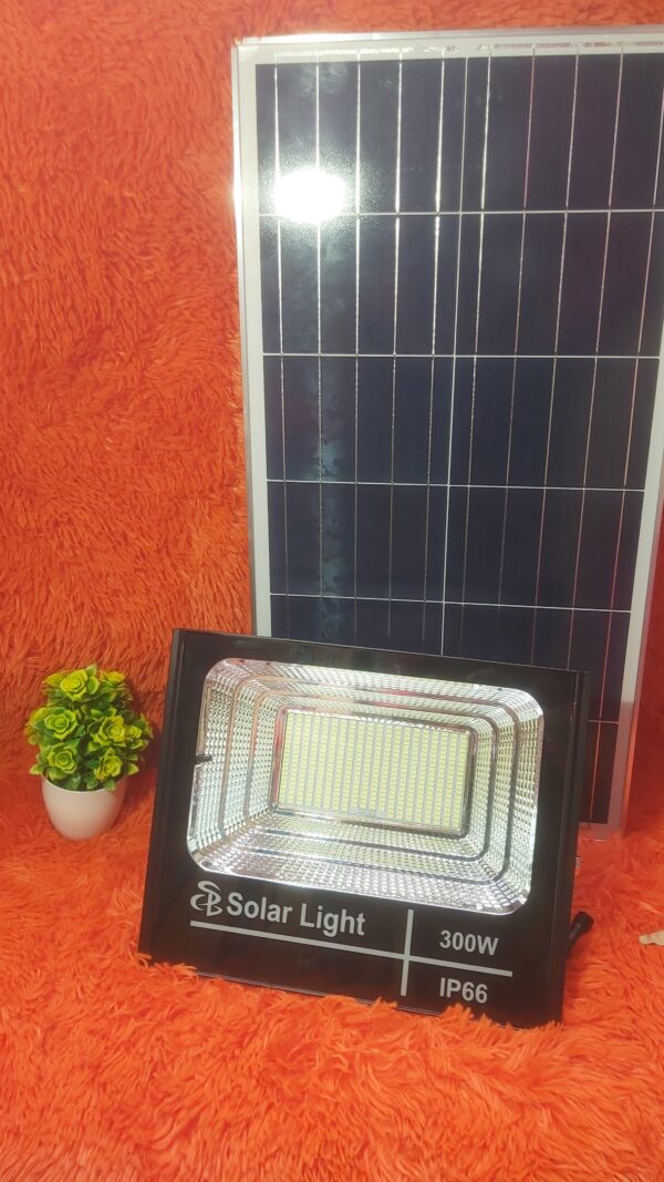 SCL 300W Solar Floodlight with Solar Panel - Image 2