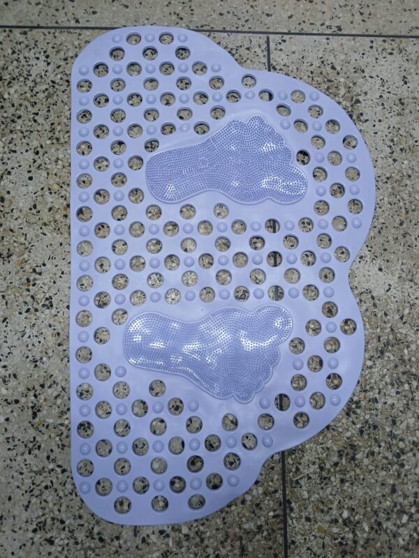 Cloud Shape Anti-Slip Bathroom Mats - Image 7
