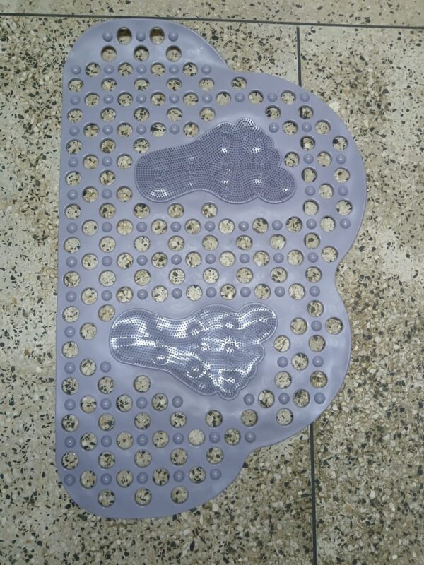 Cloud Shape Anti-Slip Bathroom Mats - Image 5