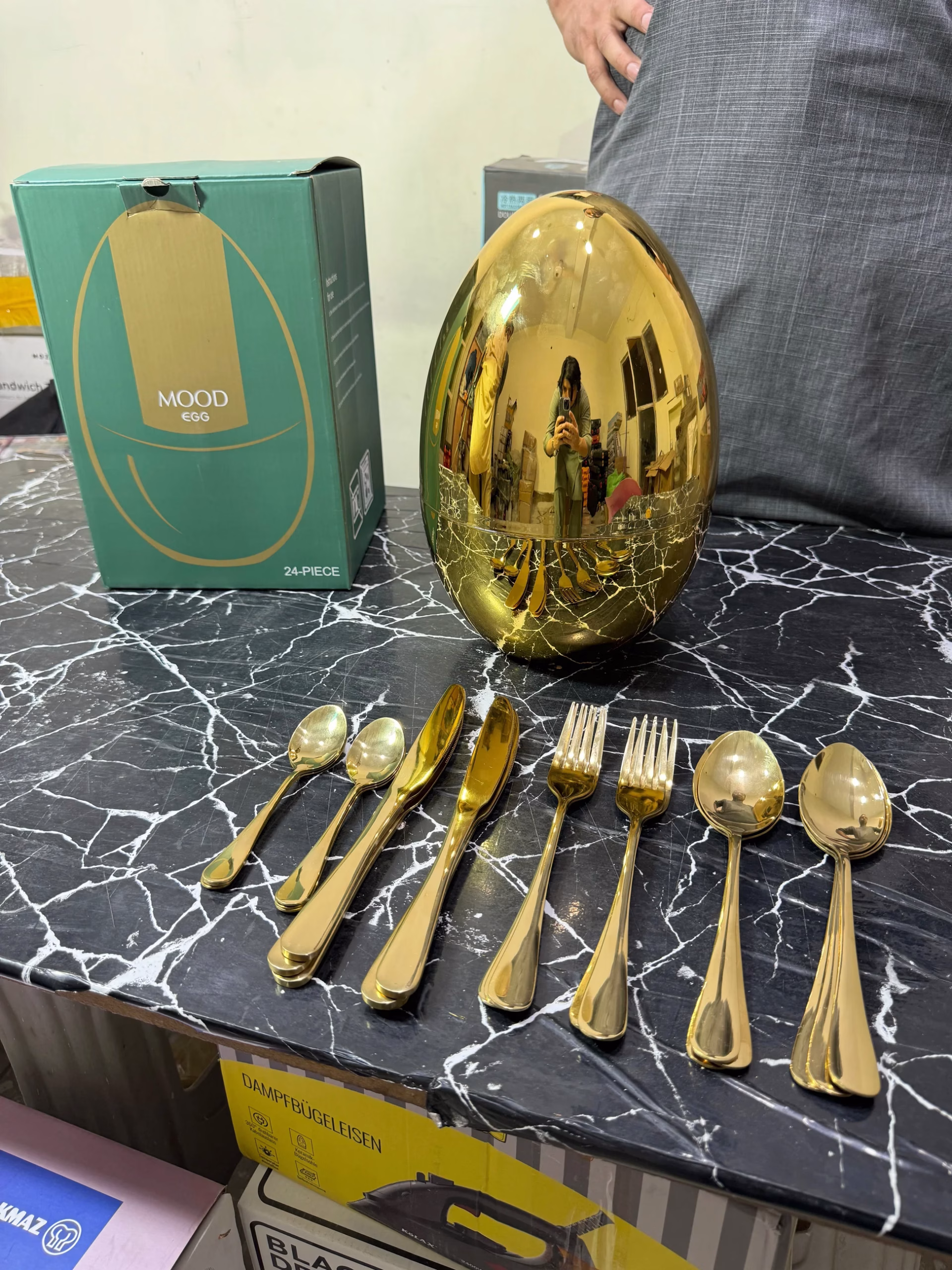 Executive Gold 36pc Egg-Shaped Cutlery Set - Image 2
