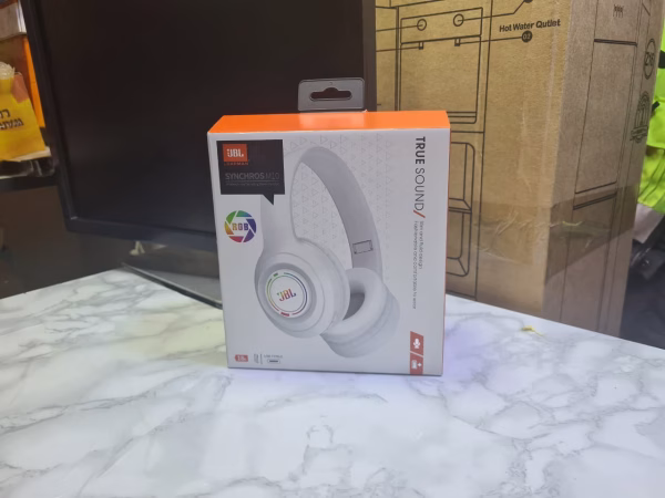 JBL by Harman JB-Series Bluetooth Wireless Headphones - Image 3