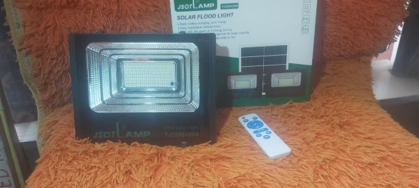 JSOT 2-IN-1 Solar Floodlight with Solar Panel - Image 3