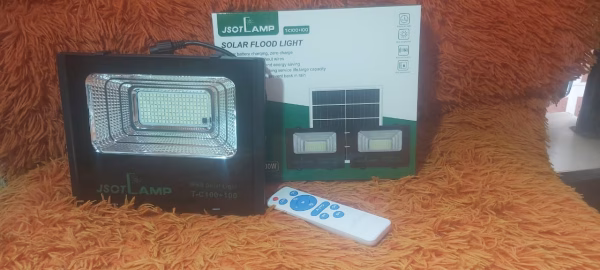 JSOT 2-IN-1 Solar Floodlight with Solar Panel - Image 2