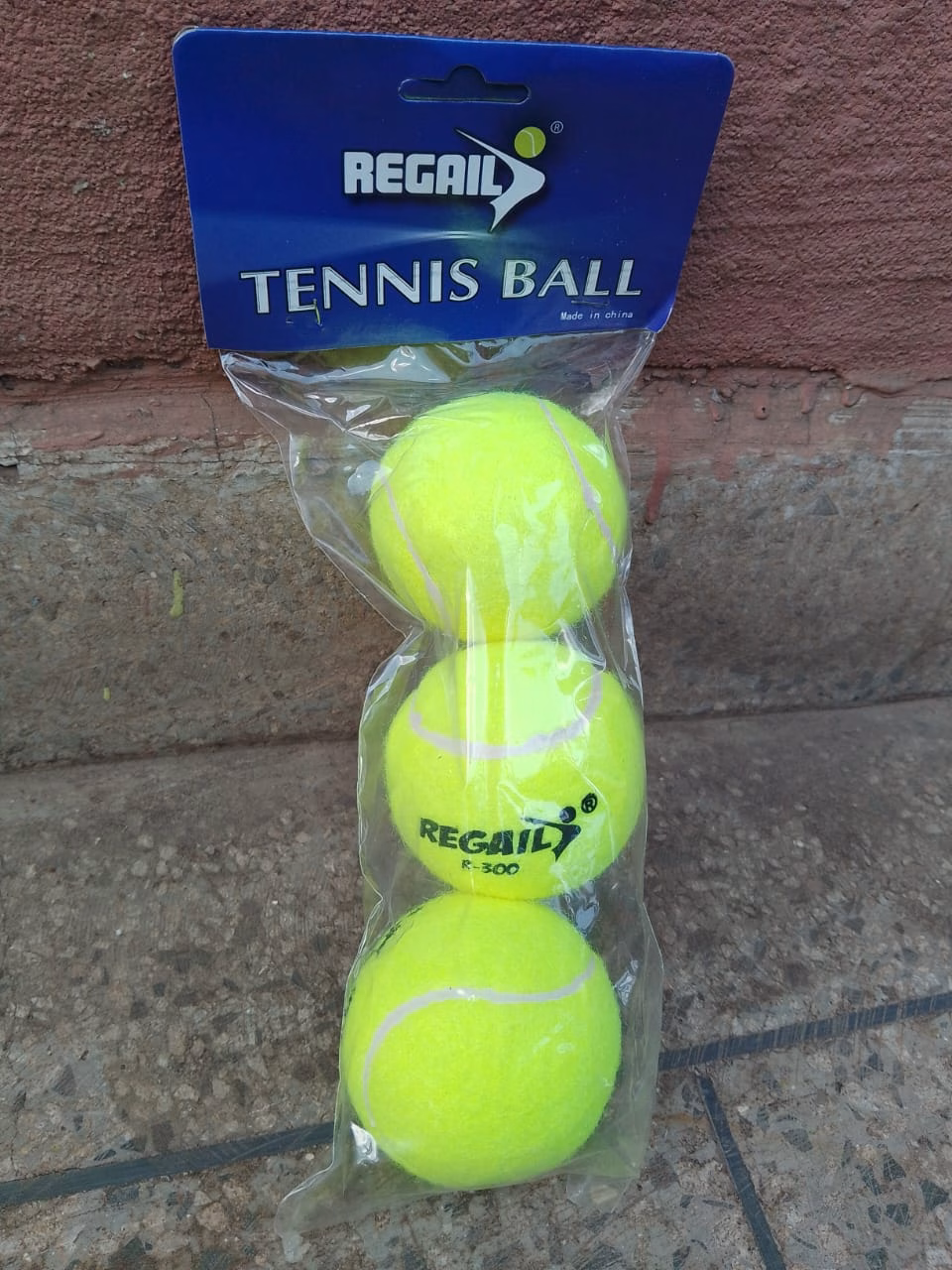 REGAIL 3Pcs Tennis Balls - Image 2