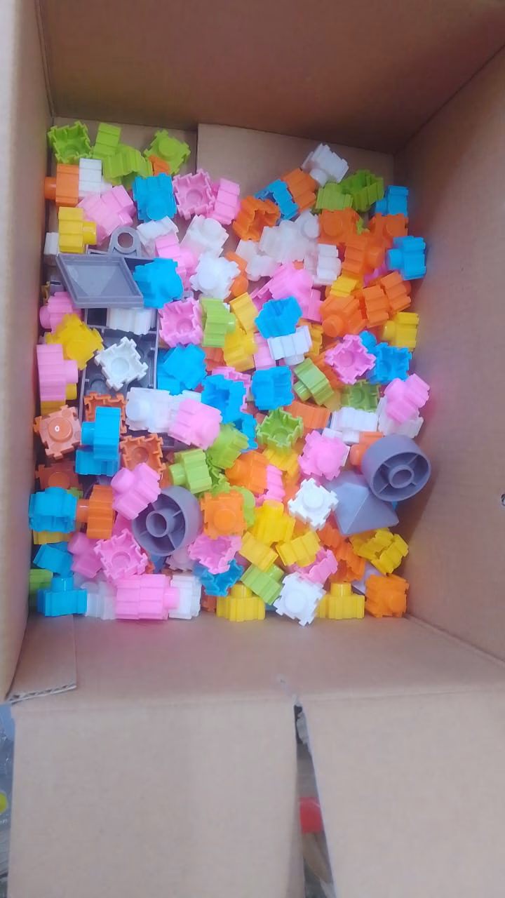 200 Pcs Lego Blocks - Image 2